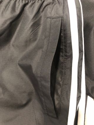 Pantalón Adidas Negro con Rayas Blancas