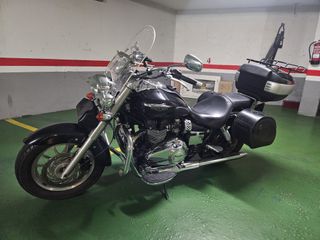 Triumph America Negra