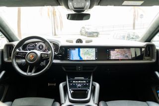 Porsche Cayenne GTS 2025