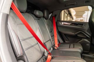 Porsche Cayenne GTS 2025