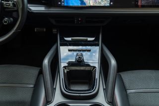 Porsche Cayenne GTS 2025