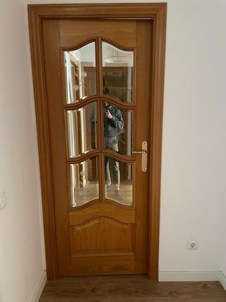 8 Puertas de pino macizas