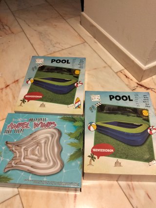 2 Piscinas inflable y 1 colchón todo 20€