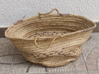 Diferentes Cestos de mimbre, etc. Colgador madera
