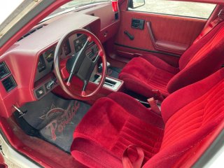 pontiac  sunbird 1986