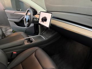 Tesla Model Y Gran Autonomía 2025