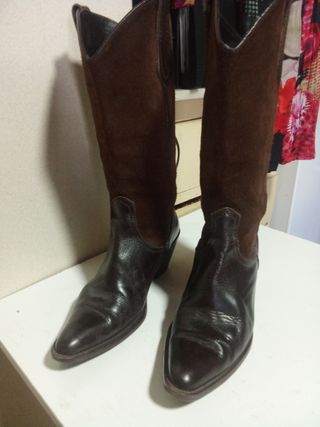 Botas de serraje y piel marrón talla 36