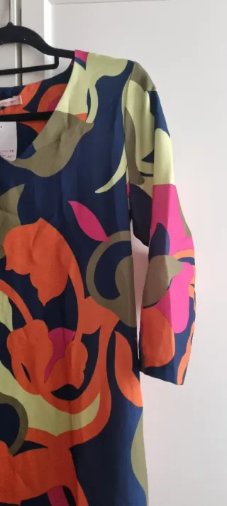 Vestido midi estampado multicolor talla M 38