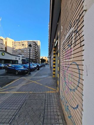 Local comercial en alquiler en Ciudad Universitària en Valencia