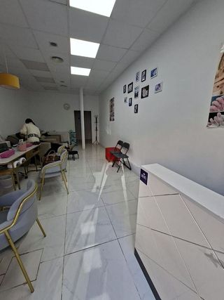 Local comercial en alquiler en Ciudad Universitària en Valencia