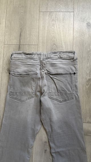 Pantalón vaquero niño Kiabi gris