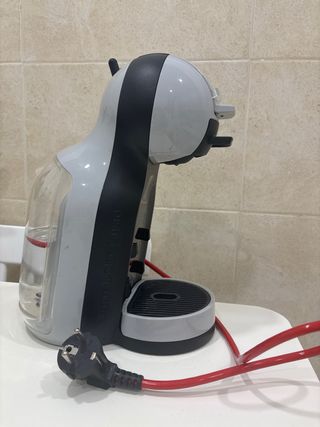 Cafetera Dolce Gusto Gris y Negra