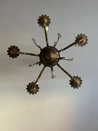 Lámpara de techo antigua dorada con cristales