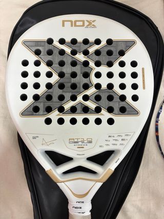Pala Padel AT10 Luxury Genius 12K Nueva, 2 partido
