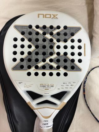 Pala Padel AT10 Luxury Genius 12K Nueva, 2 partido