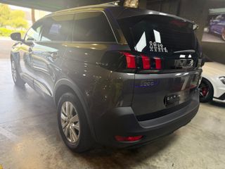 Peugeot 5008 ( 7 PLAZAS) 2017