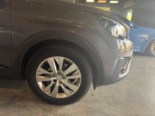 Peugeot 5008 ( 7 PLAZAS) 2017