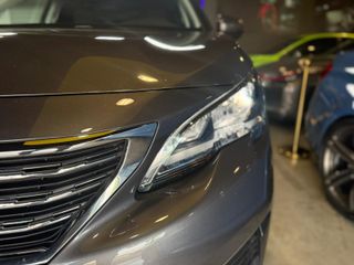 Peugeot 5008 ( 7 PLAZAS) 2017