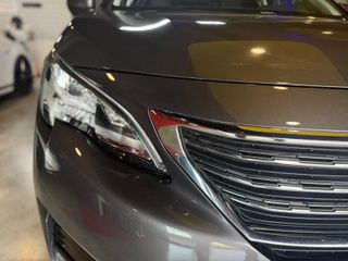 Peugeot 5008 ( 7 PLAZAS) 2017