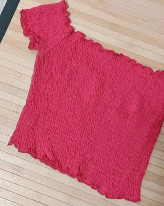 Top Stradivarius elasticizzato taglia L