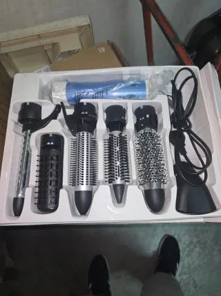 Piastra per capelli con accessori