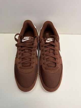 Nike Field General Marrón número 39