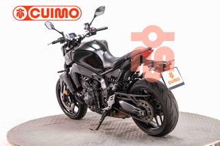 YAMAHA MT 09