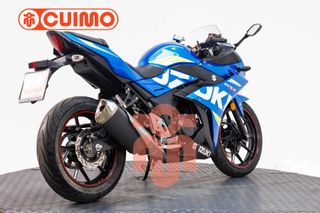 SUZUKI GSX 250 R