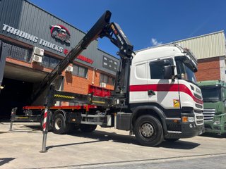 SCANIA R490 6X2 CAMION CON GRUA
