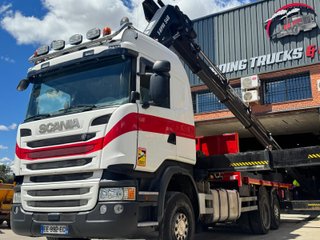 SCANIA R490 6X2 CAMION CON GRUA