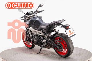 YAMAHA MT 09