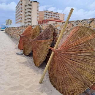 Reparación y fabricación de sombrillas y pérgolas