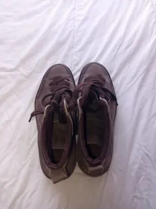 Botas estilo Martens Marrones y Grises