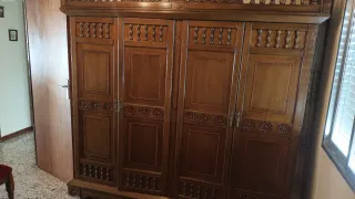 Habitación completa de madera maciza torneada