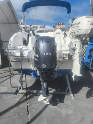 Embarcación Rio 600  Yamaha115 5 años garantia