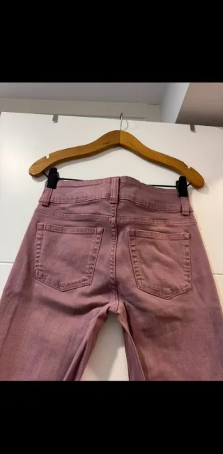 Pantalones bootcut Bershka rosas