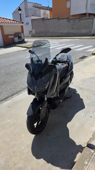 Yamaha Xmax 300 Tech Max