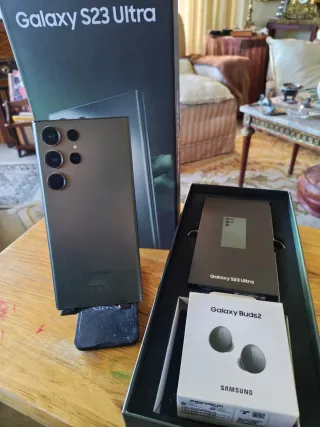 Samsung S23 Ultra 256GB + Galaxy Buds2 + Cargador