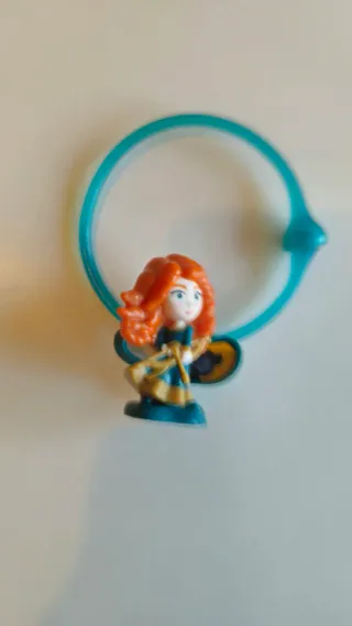 Pulseira Princesa Merida Disney Ovo Kinder