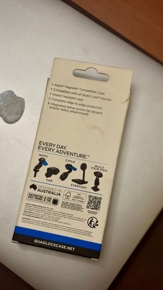 Funda Quad Lock Negra iPhone 15 Pro