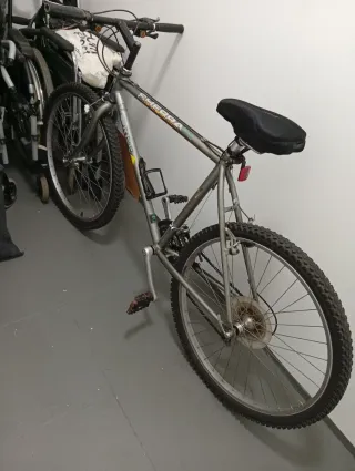 Bicicleta Sherpa con poco uso + bomba