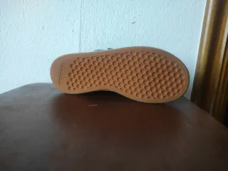 Zapatillas Adidas niño verdes a estrenar talla 33