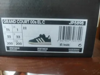 Zapatillas Adidas niño verdes a estrenar talla 33