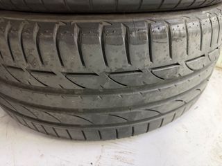 4 Neumáticos Bridgestone 235/40 R19 96Y