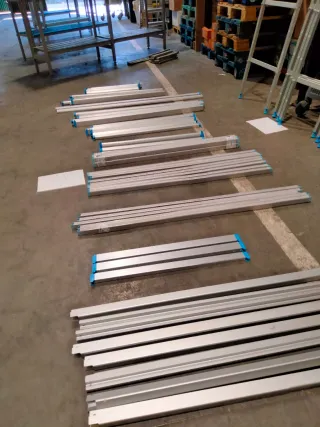 Lote Estanterías de aluminio para hostelería