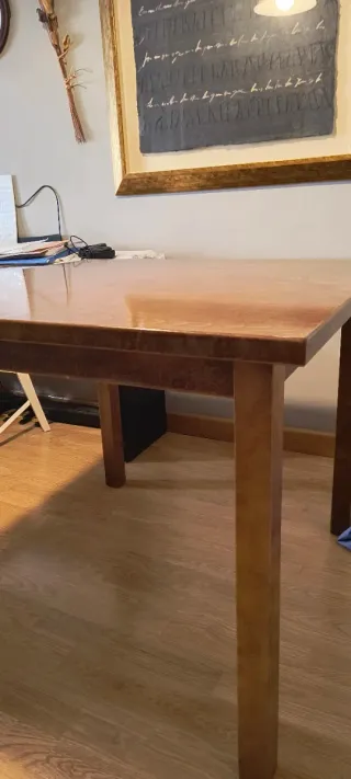 Mesa de madera usada