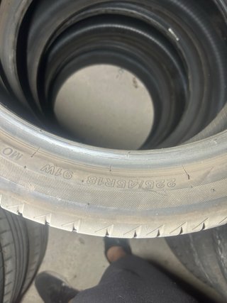 Juego Neumáticos 225/45/18 bridgestone