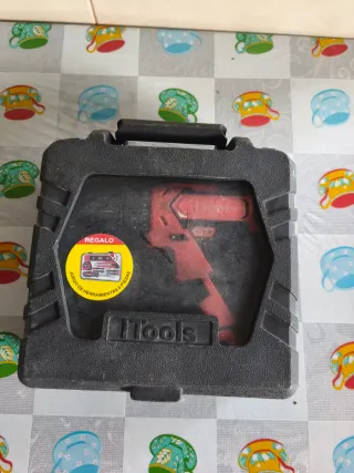 Taladro Atornillador Maletín 6 Piezas