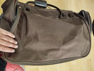 Bolsa de viaje con ruedas marrón
