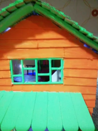 Casetta in legno decorata